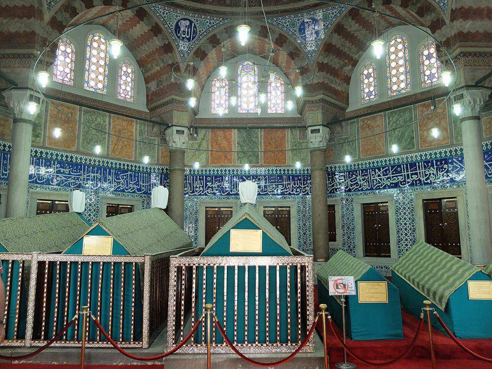 Makam Suleyman (commons.wikimedia.org/R Prazeres)