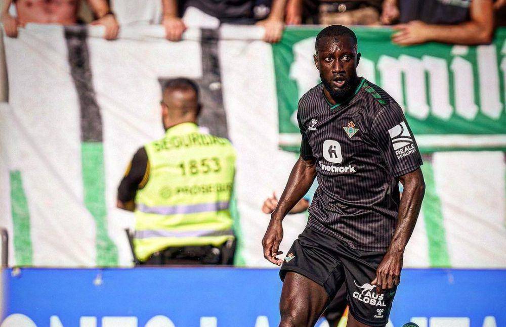 Youssouf Sabaly (instagram.com/realbetisbalompie)