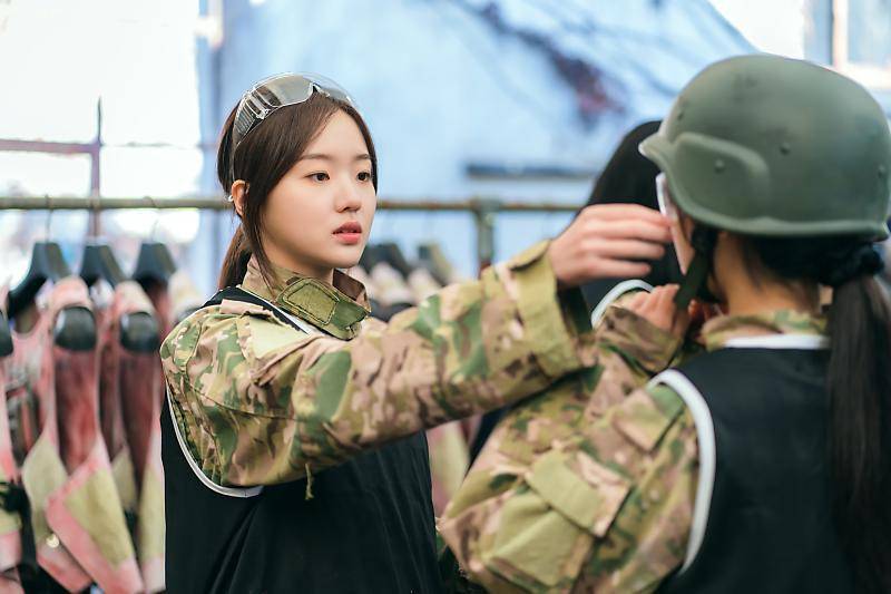 Kang Na Eon di Pyramid Game (naver.com/ENTER7)