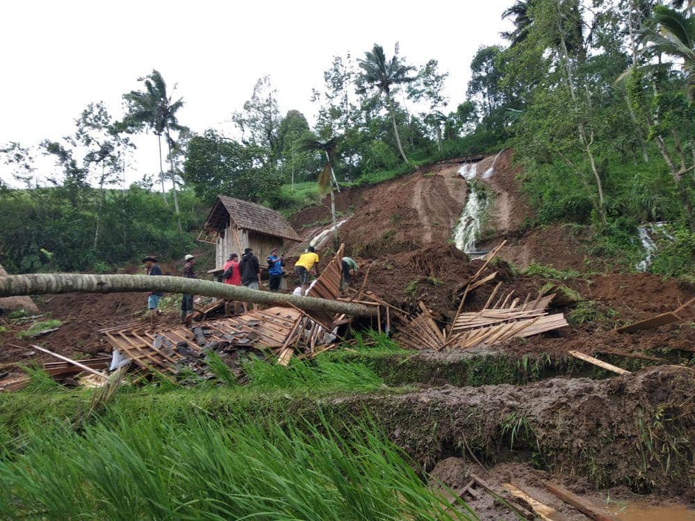 Titik longsor di Desa Jatiluwih, Kecamatan Penebel, Kabupaten Tabanan, yang merenggut dua nyawa WNA (Dok.IDN Times/Istimewa)