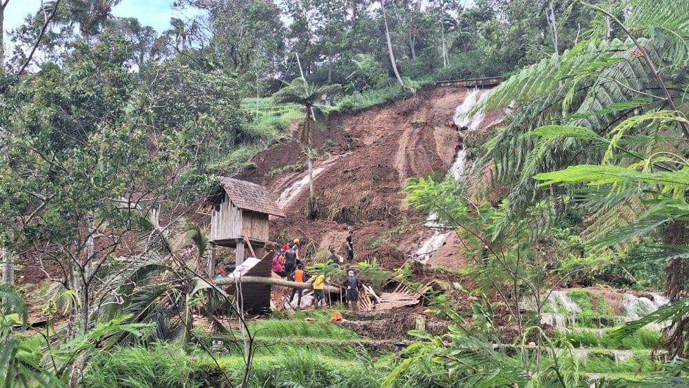 Titik longsor di Desa Jatiluwih, Kecamatan Penebel, Kabupaten Tabanan, yang merenggut dua nyawa WNA (Dok.IDN Times/Istimewa)