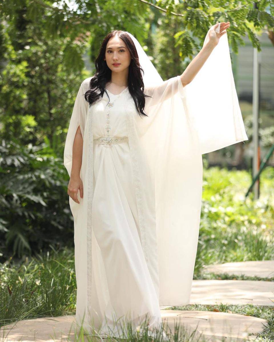 potret Laura Moane pacar Al Ghazali saat berhijab (instagram.com/its_lauramoane2)