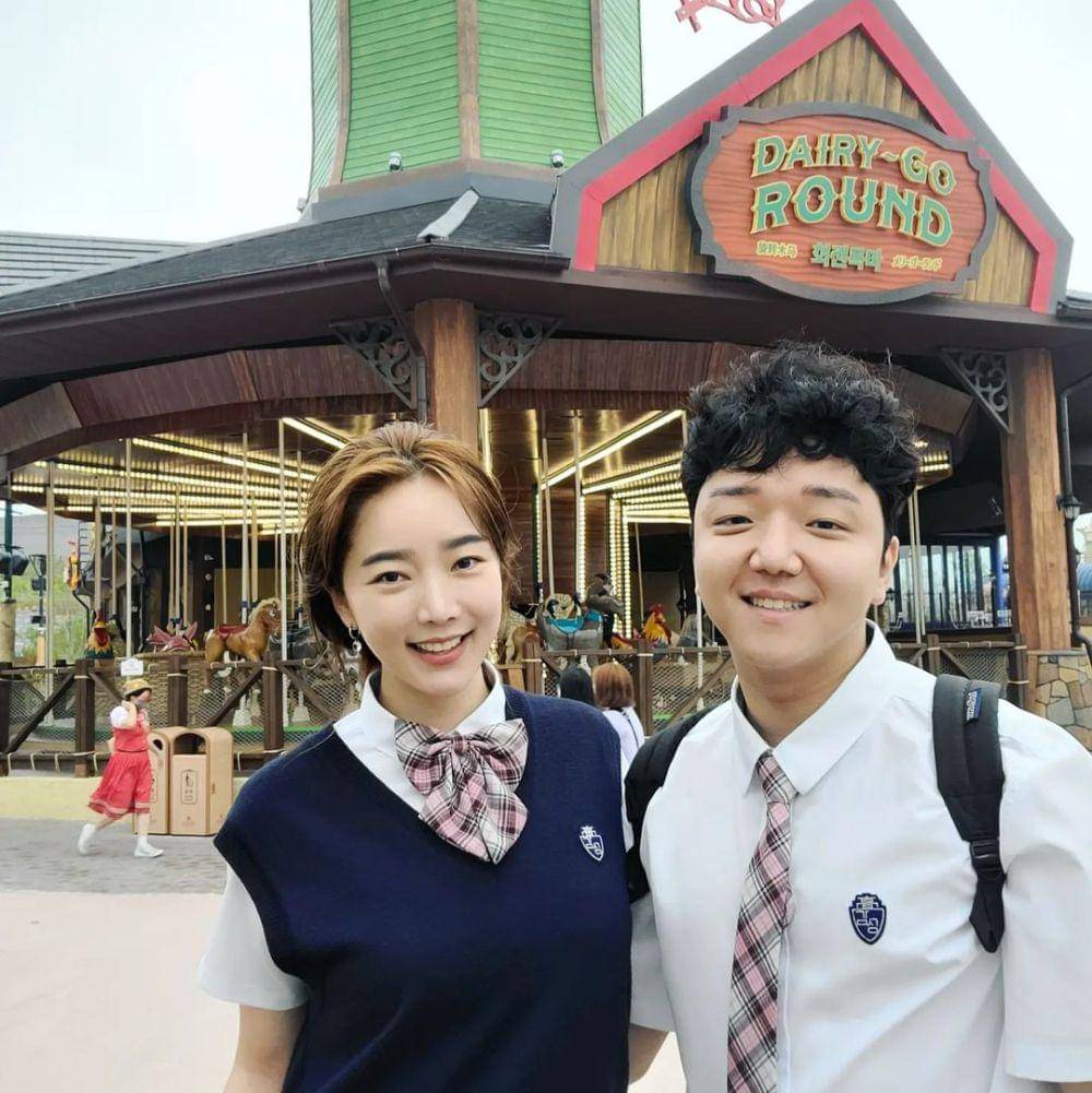 momen mesra aktris Bae Seul Gi dan suami (instagram.com/bebe_sl)