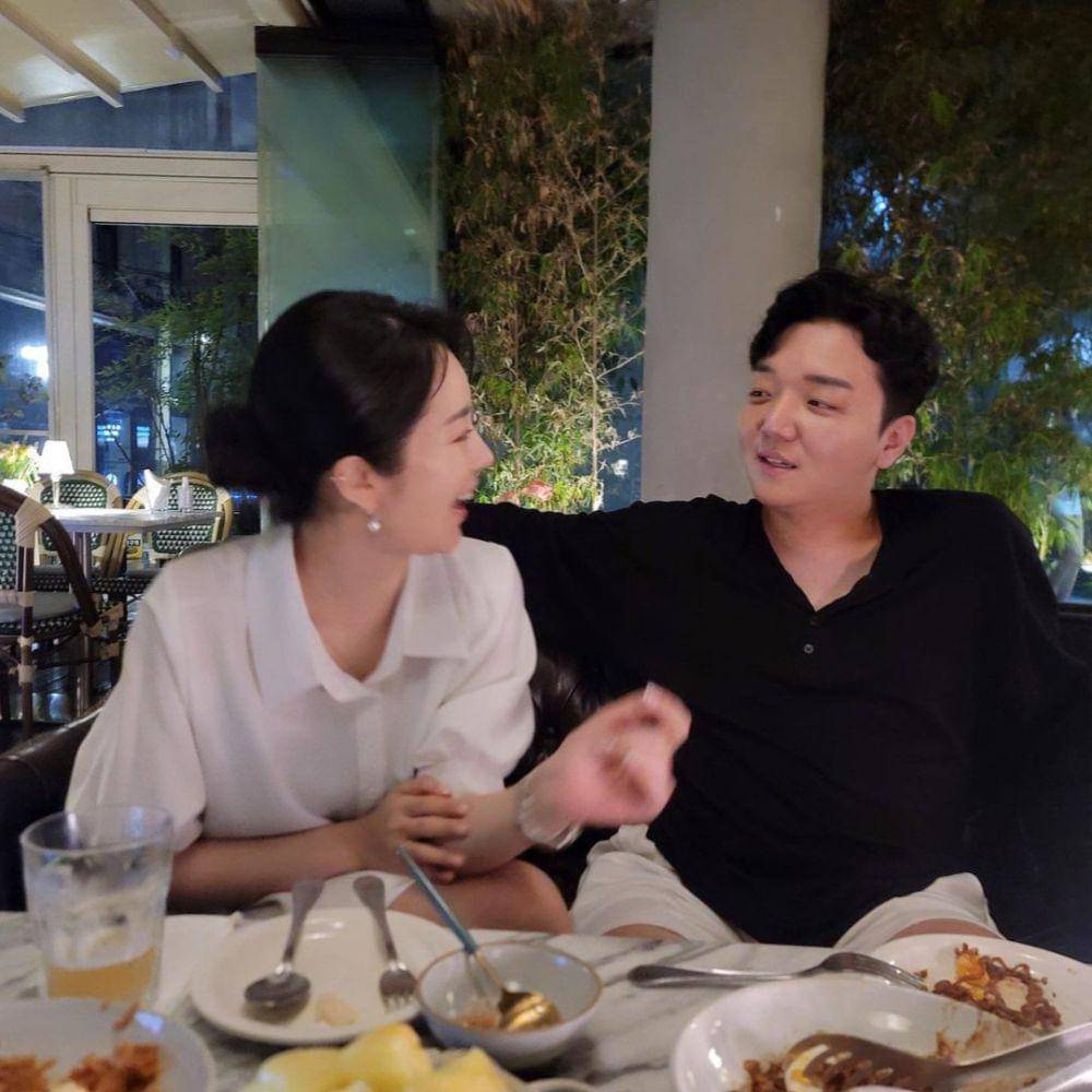 momen mesra aktris Bae Seul Gi dan suami (instagram.com/bebe_sl)