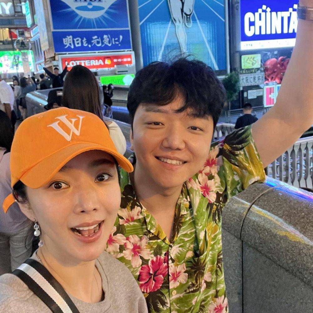 momen mesra aktris Bae Seul Gi dan suami (instagram.com/bebe_sl)