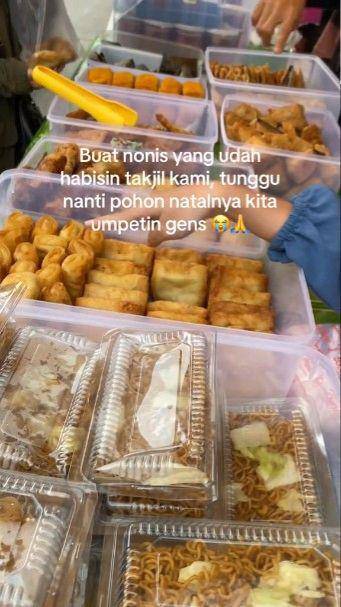 komentar kocak netizen non muslim ikut berburu takjil (tiktok.com/@oohjaecy)