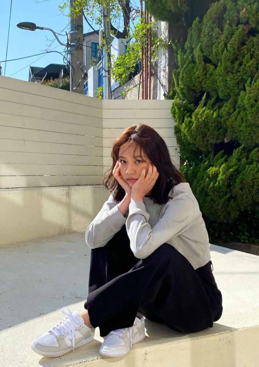inspirasi OOTD ala Hyeri. (instagram.com/hyeri_0609)