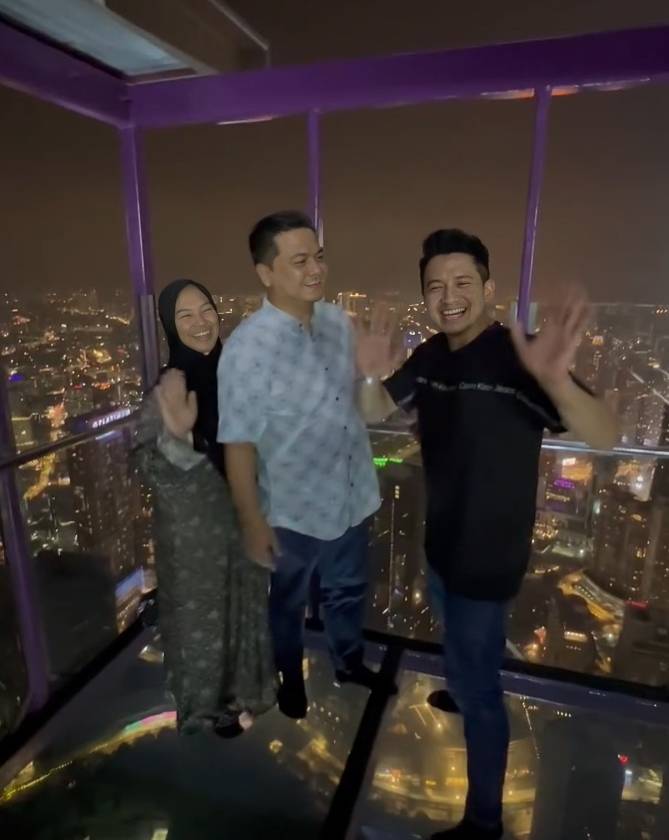 potret Chand Kelvin di KL Tower (instagram.com/chand_kelvin)