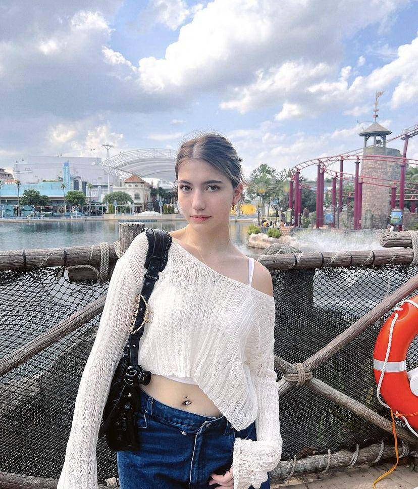 potret Cassandra Lee di Universal Studio Singapura (instagram.com/cassandraslee)
