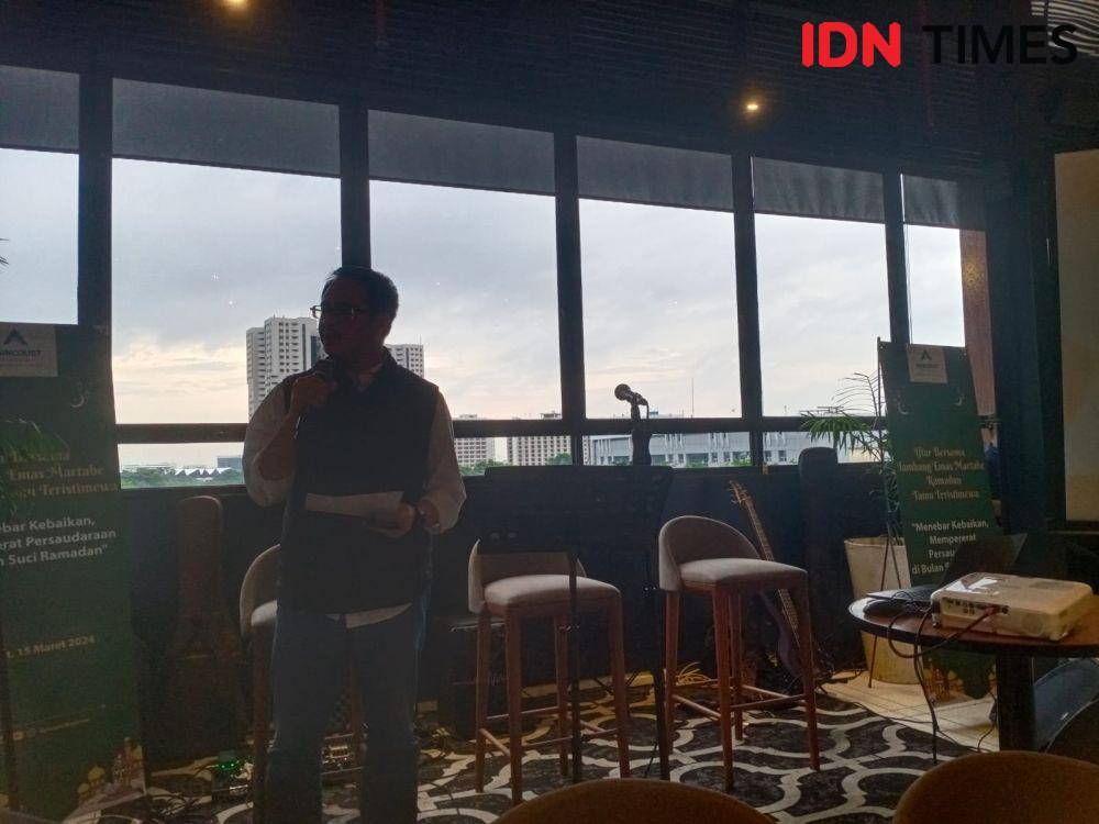 Presiden Direktur PT Agincourt Resources Muliady Sutio di pemaparan kinerja perusahaan di tahun 2023 (15/03/2024). (dok. PT Agincourt Resources). (IDN Times/Shiva Clarancia)