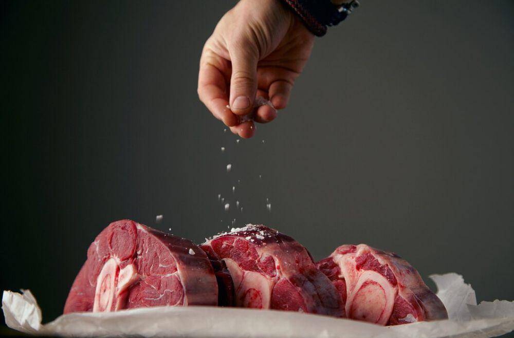 daging (freepik.com/bublikhaus)