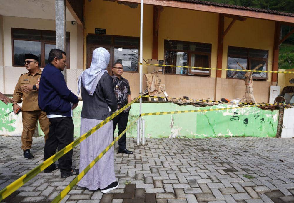 Fenomena Tanah Bergerak, PJ Wali Kota Batu Dorong Sekolah Direlokasi