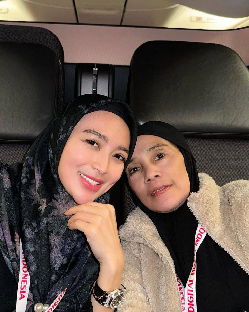 potret Wika Salim berangkat umrah saat Ramadan (instagram.com/wikasalim)