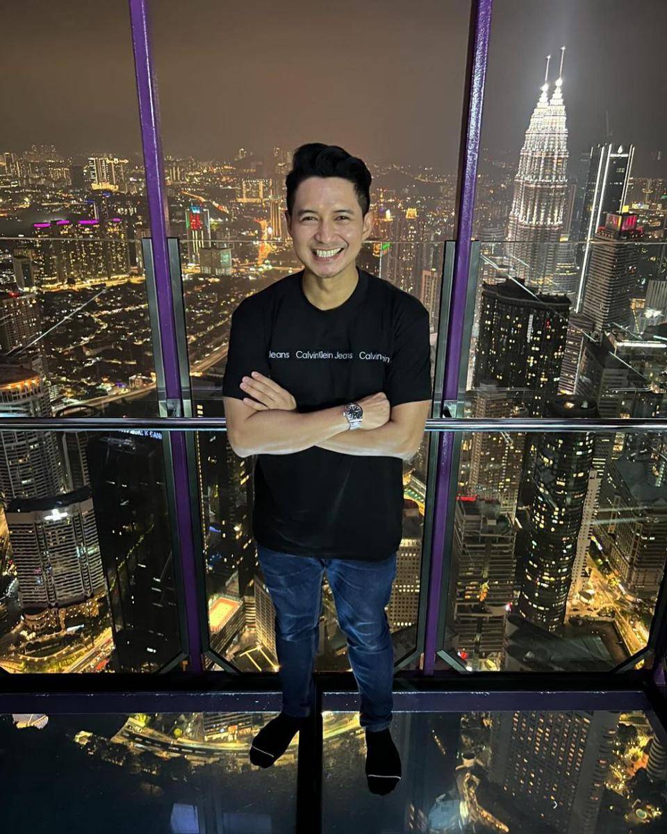 potret Chand Kelvin di KL Tower (instagram.com/chand_kelvin)