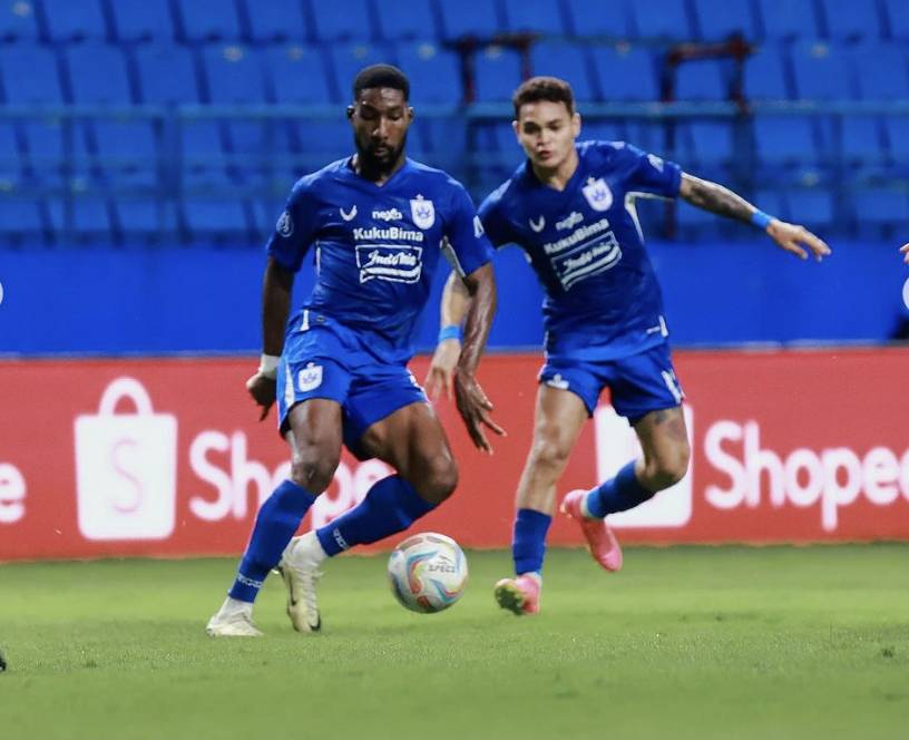 Pertandingan PSIS Semarang melawan Persis Solo di BRI Liga 1 2023/2024 di Stadion Batakan Balikpapan, Minggu (17/3/2024). (Dok. PSIS)