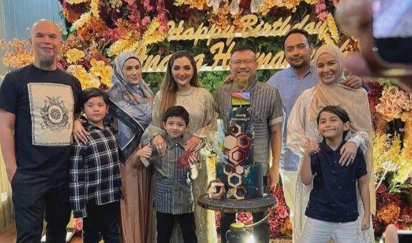 potret pesta ulang tahun ke-55 Anang Hermansyah (instagram.com/ashanty_ash)