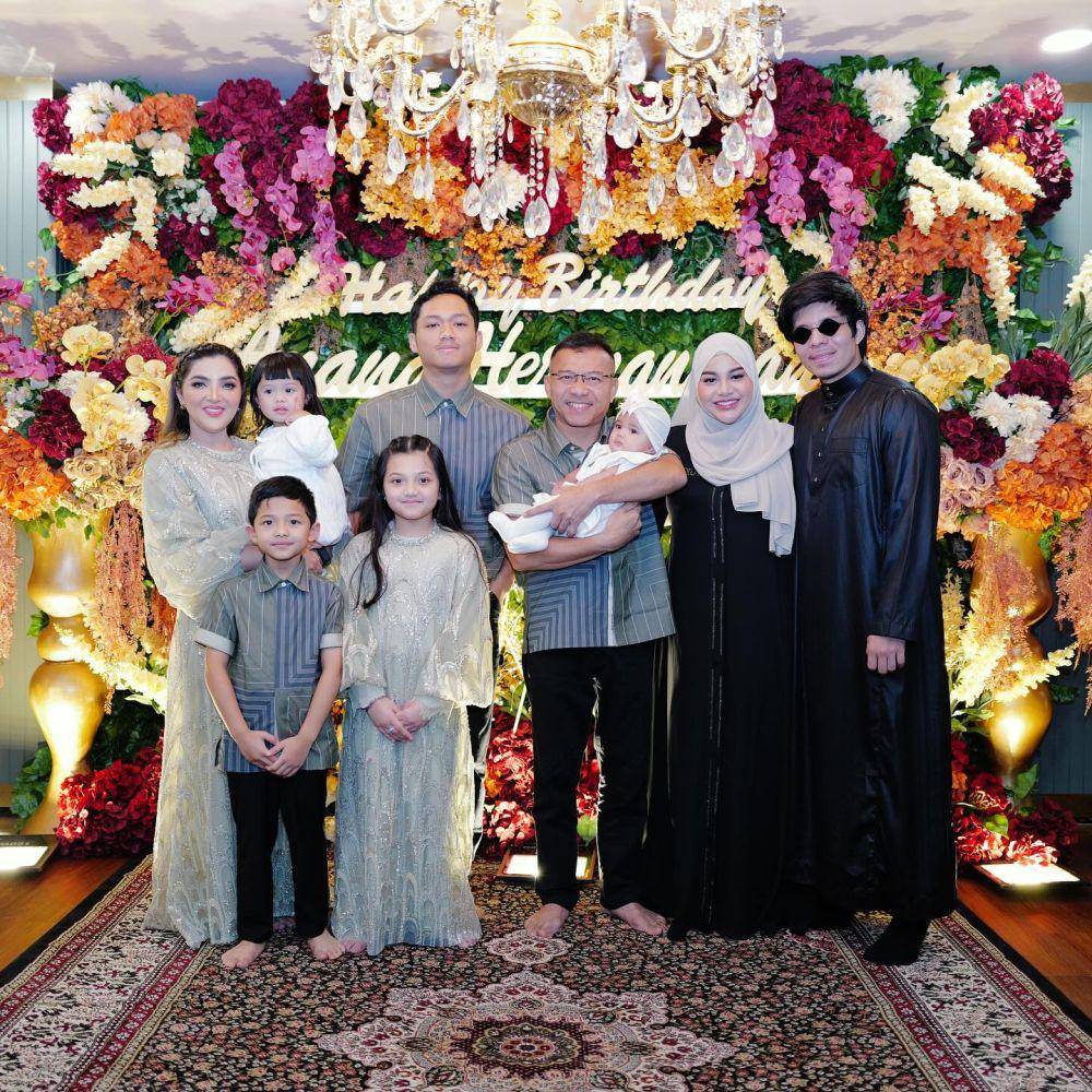 potret pesta ulang tahun ke-55 Anang Hermansyah (instagram.com/aurelie.hermansyah)