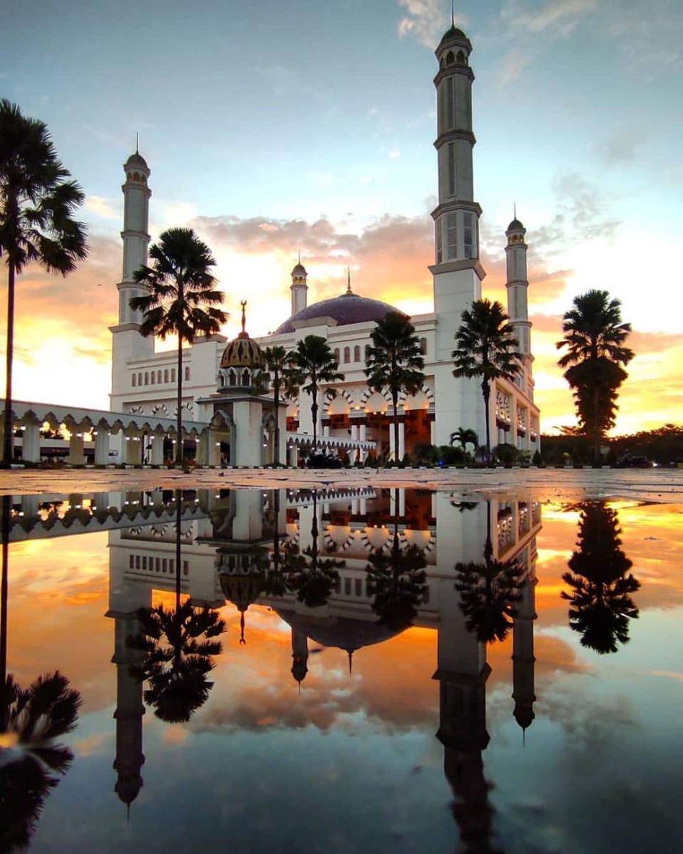 Masjid Raya Mujahidin (instagram.com/ayokekalbar_)