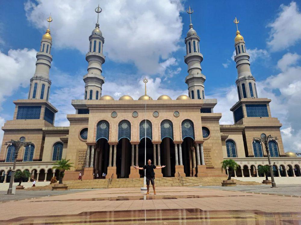 7 Masjid dengan Arsitektur Megah di Kalimantan, Wajib Dikunjungi!
