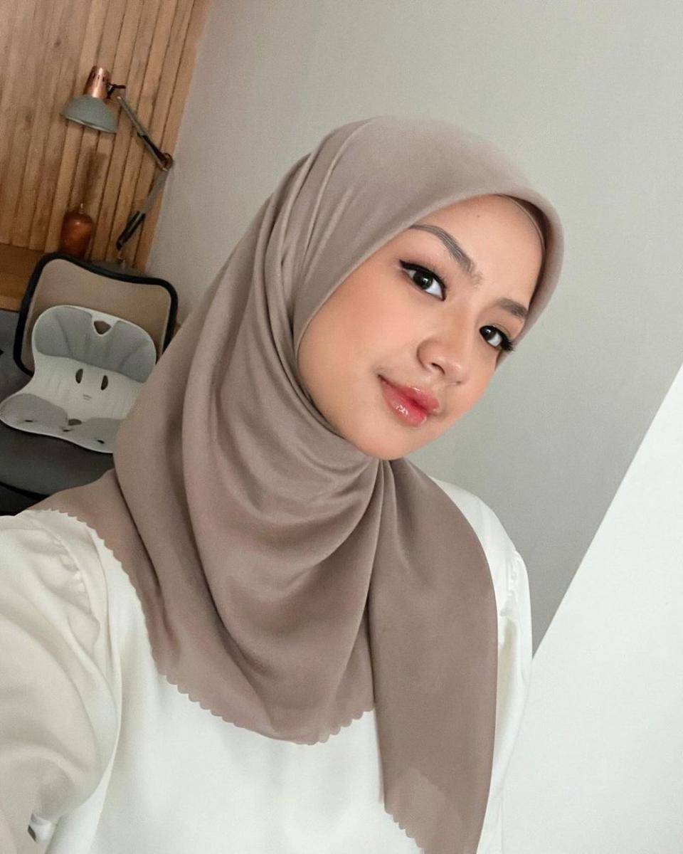 gaya makeup minimalis yang cocok buat lebaran (instagram.com/nashwaaaz)