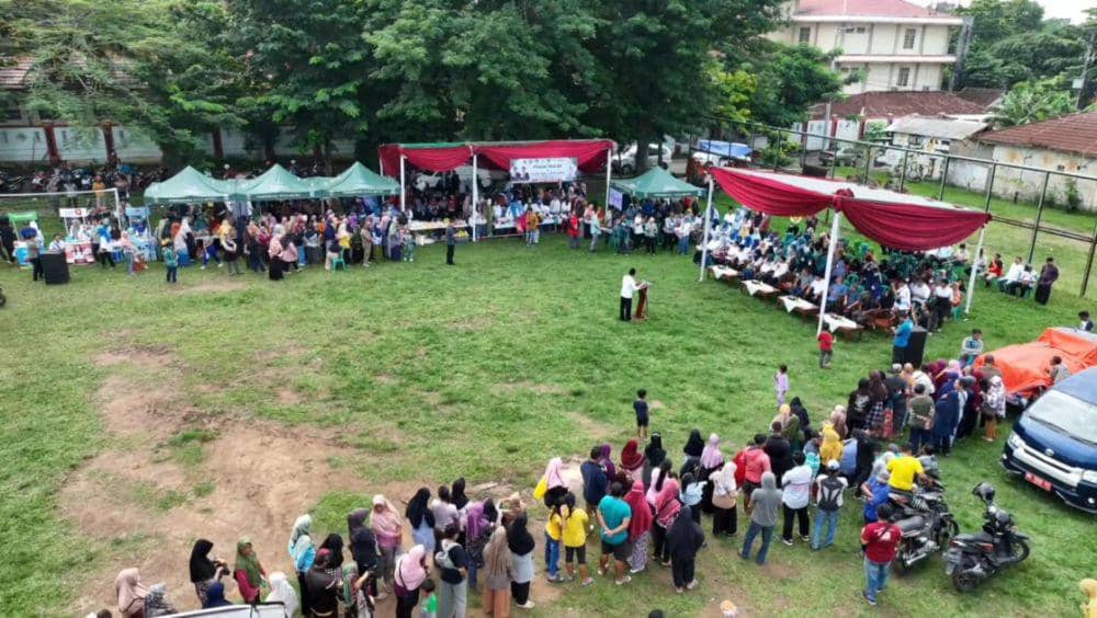 Pasar murah dan bazar baju layak pakai selama Ramadan di Kota Metro (Dok. Humas Pemkot Kota Metro)
