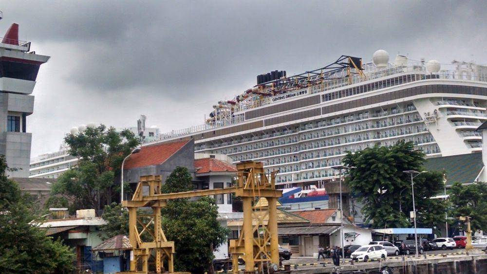 potret Dermaga Ujung Surabaya (maps.google.com/entop topan)