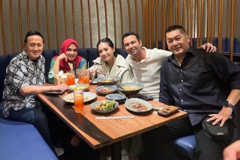 7 Potret Kenangan Donny Kesuma dan Para Artis, Dekat sama Raffi Ahmad