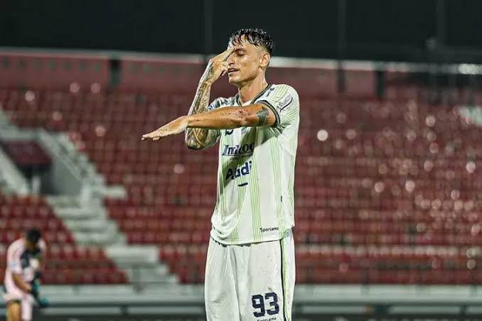 Stefano Beltrame Optimistis Bisa Tumbangkan Bali United di Kandangnya