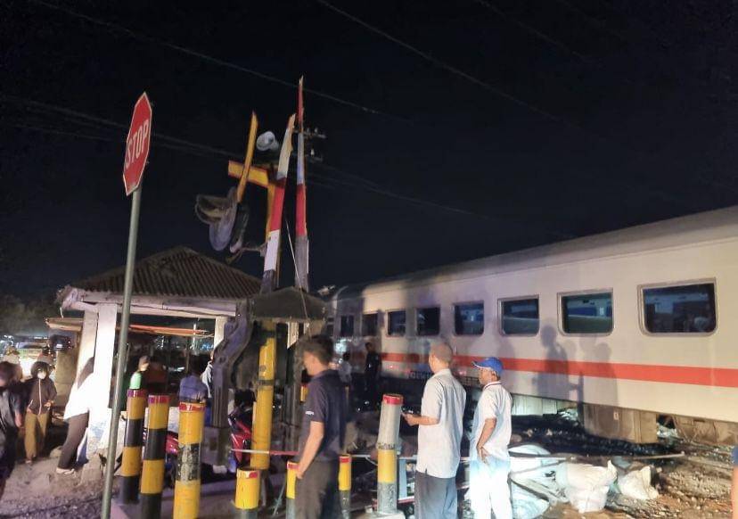 Suasana kecelakaan kereta api (Dok. Humas KAI)