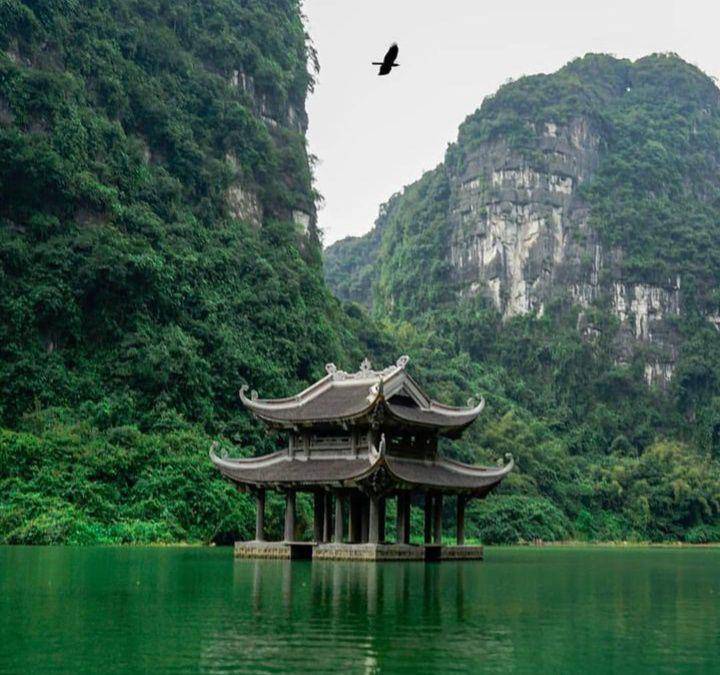 Ninh Binh, Vietnam (instagram.com/fly2live_)