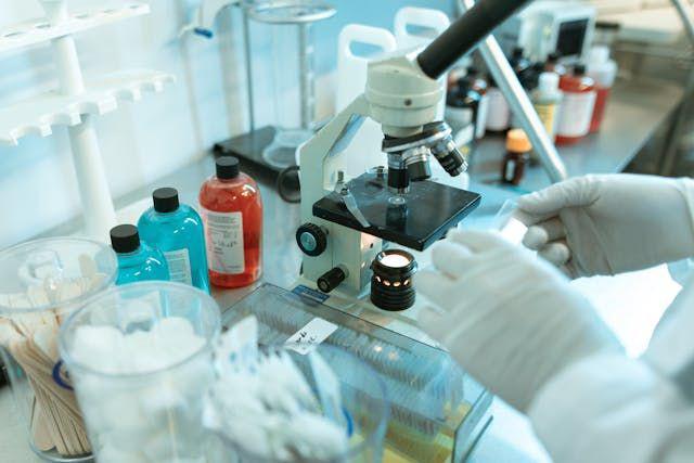 Apa itu Bioteknologi Modern? Karakteristik, Perbedaan & Contoh