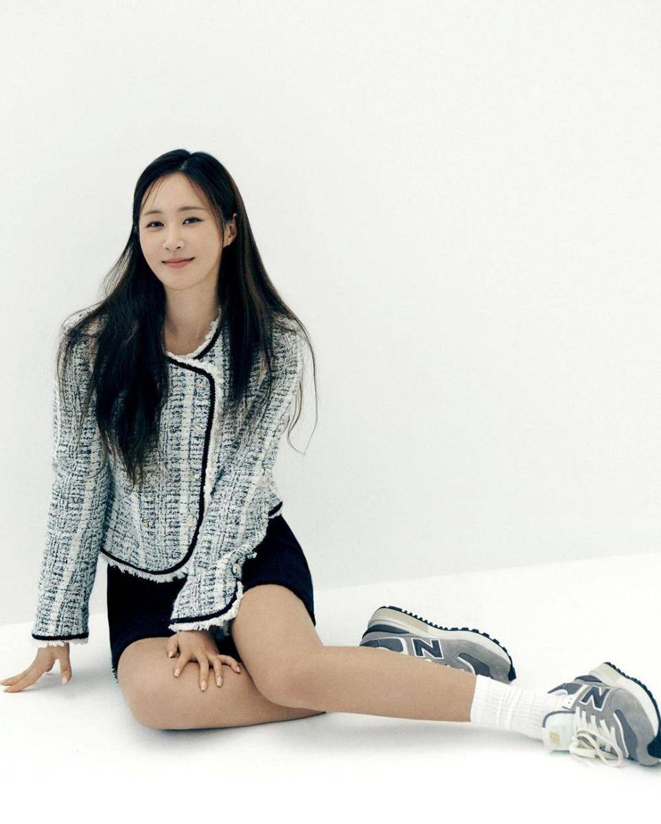 Yuri SNSD (instagram.com/yulyulk)