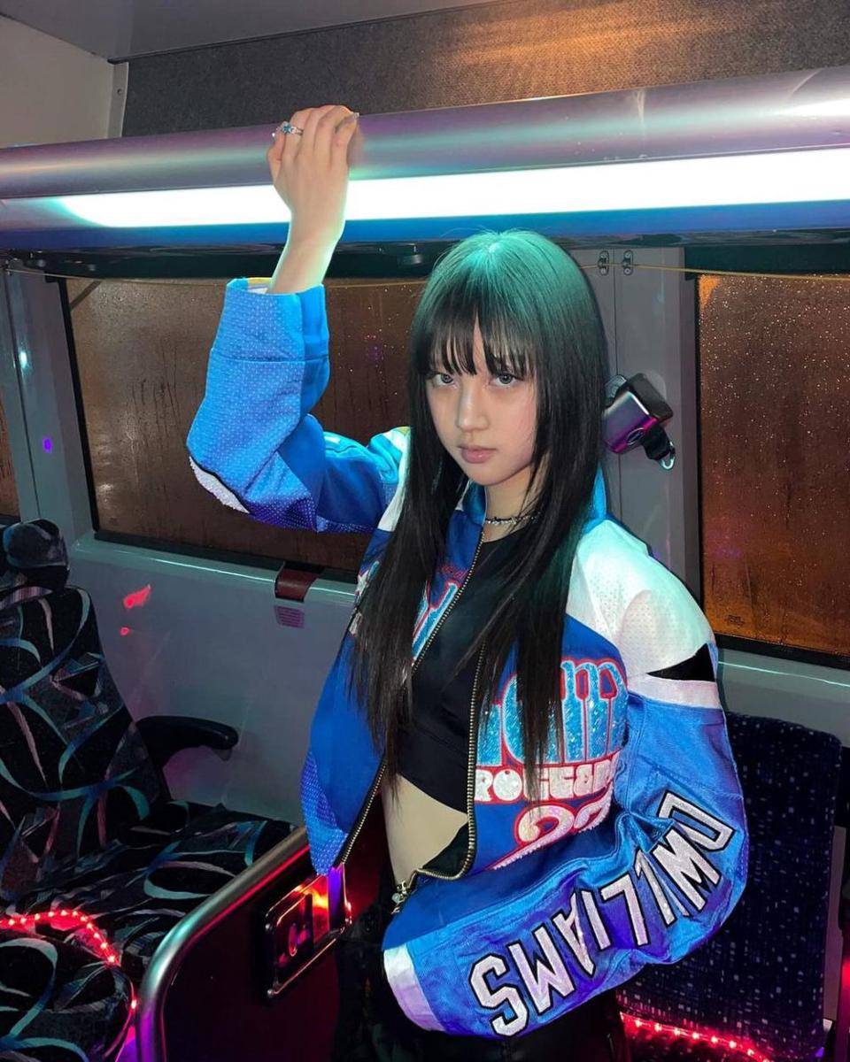 Kim VVUP(instagram.com/22_vvup_22)
