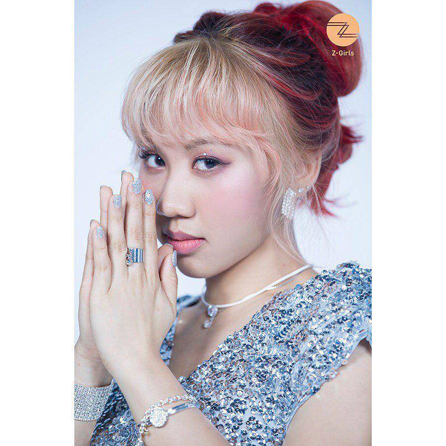 Vanya Z-Girls (instagram.com/zpopdream)
