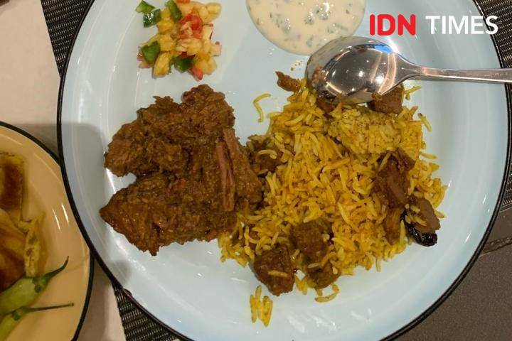 Potret menu rendang di Djaman Doeloe Resto and Bar (IDN Times/Dewi Suci Rahayu)