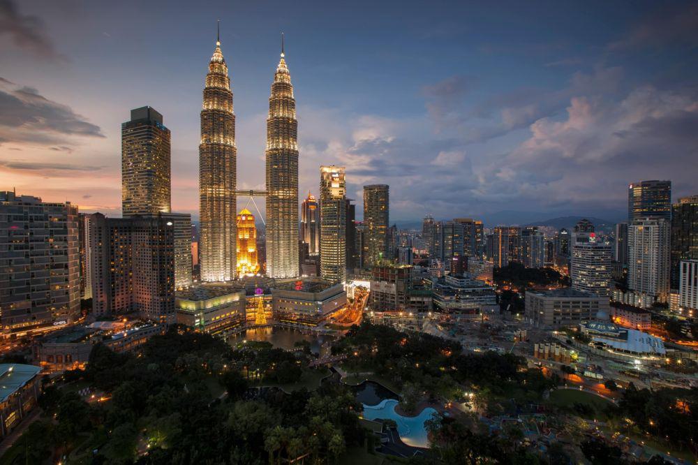 Berapa Gaji TKI di Malaysia? Intip Estimasinya di Sini