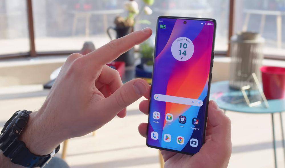 potret Motorola Edge 40 Pro (dok. Youtube.com/GSMArena Official)