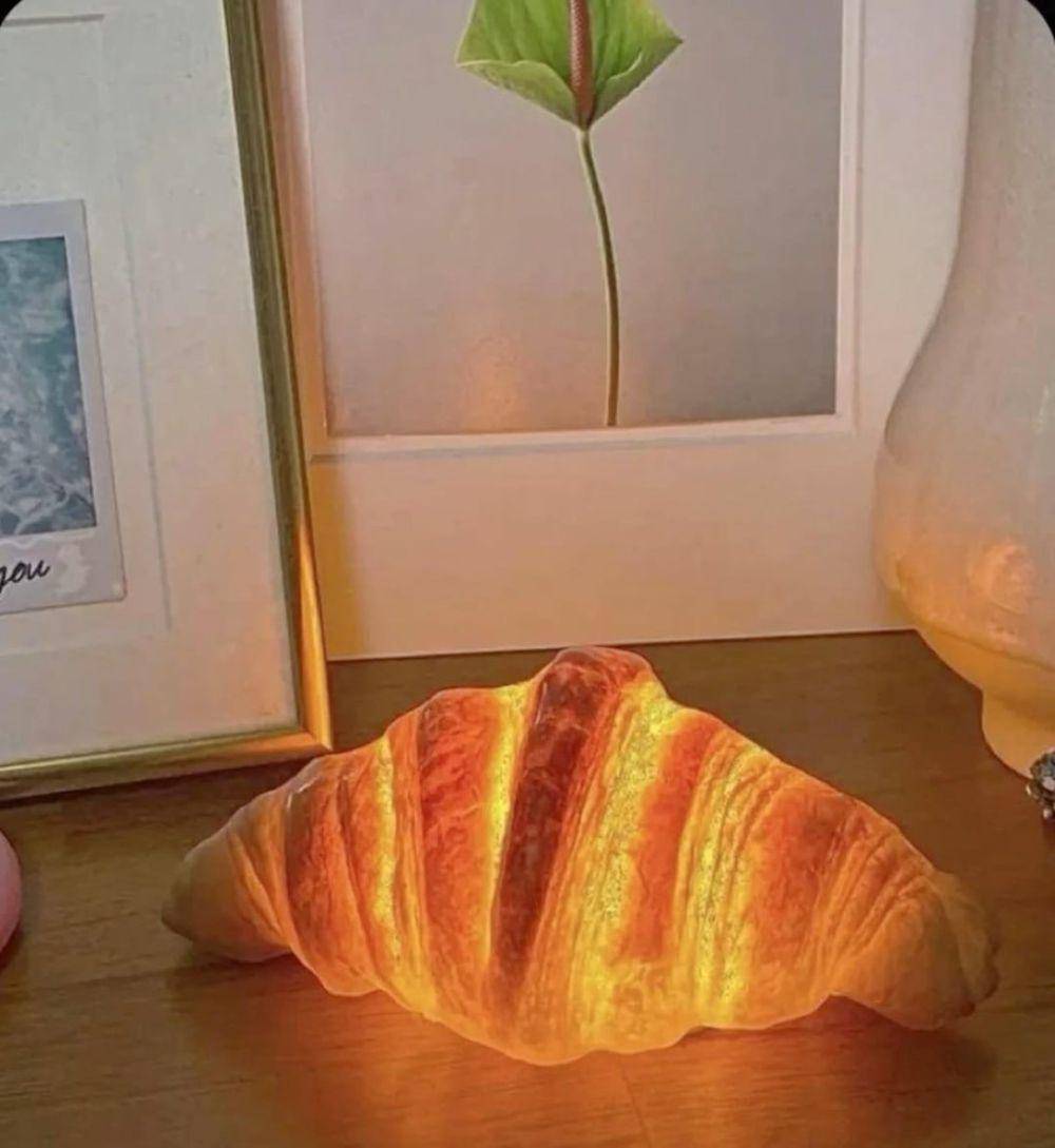 potret desain lampu meja yang bikin takjub (reddit.com/user/runaway_witch)