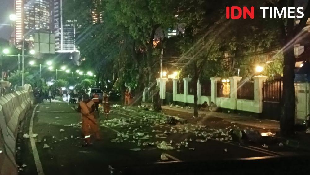 Massa Demo Tolak Pemakzulan Jokowi di Depan KPU Membubarkan Diri
