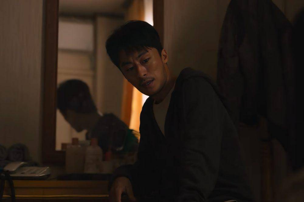 cuplikan Koo Kyo Hwan di drakor Parasyte: The Grey (youtube.com/NetflixKorea)