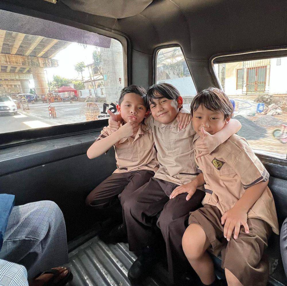 potret Ashanty dan Meisya Siregar temani anak naik angkot (instagram.com/meisya__siregar)