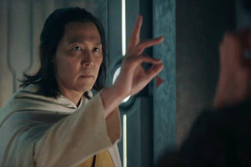 Lee Jung Jae dalam serial The Acolyte (dok. Lucasfilm/The Acolyte)