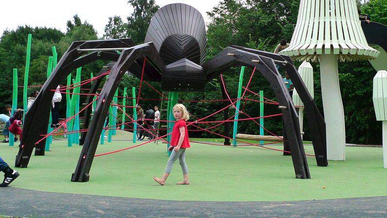potret desain taman bermain yang bikin takjub (reddit.com/user/Umsakis)