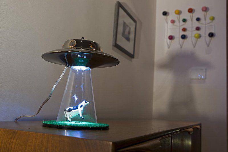 potret desain lampu meja yang bikin takjub (reddit.com/user/tone_is_everything)