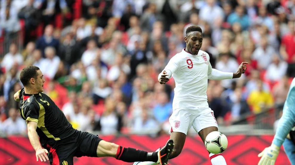 Inggris melawan Belgia dalam laga persahabatan pada Juni 2012. (uefa.com)