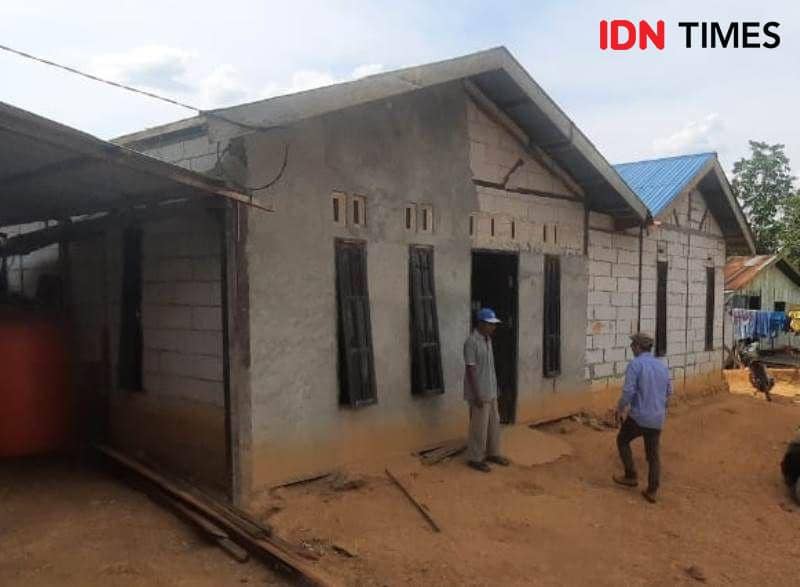 Rumah masyarakat adat di sekitar IKN masih tegak berdiri pasca isu penggusuran oleh IKN (IDN Times/Ervan)