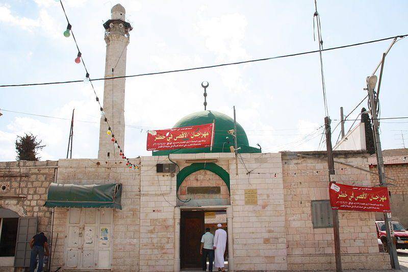 The Great al-Omari Mosque (commons.wikimedia.org/Sugezer)
