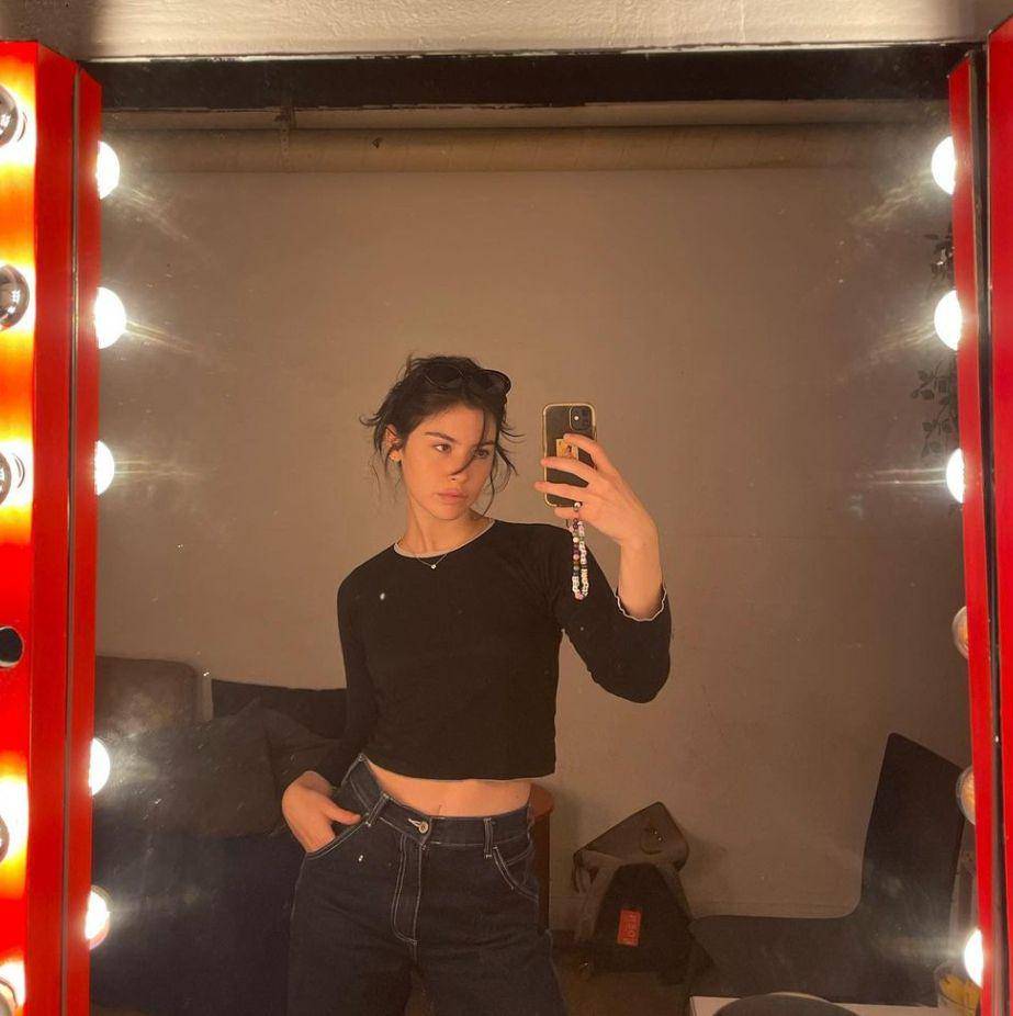Gracie Abrams (instagram.com/gracieabrams)
