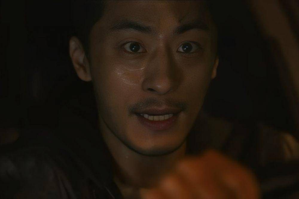 cuplikan Koo Kyo Hwan di drakor Parasyte: The Grey (youtube.com/NetflixKorea)