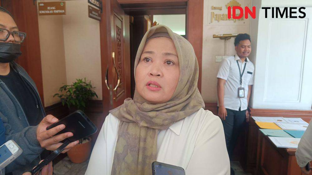 Kepala Disperindag Jawa Barat, Noneng Komara Ningsih (IDN Times/Azzis Zulkhairil)